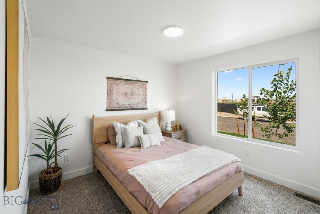 515 Reflector Rd, Belgrade MT 59714