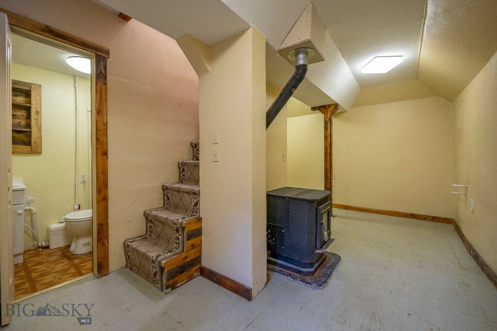 516 N L Street, Livingston MT 59047