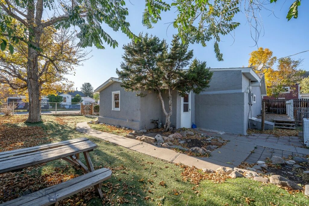 516 N L Street, Livingston MT 59047