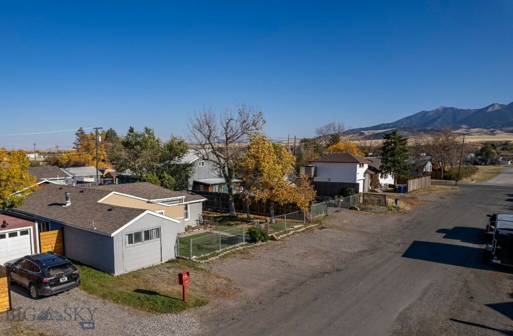 516 N L Street, Livingston MT 59047