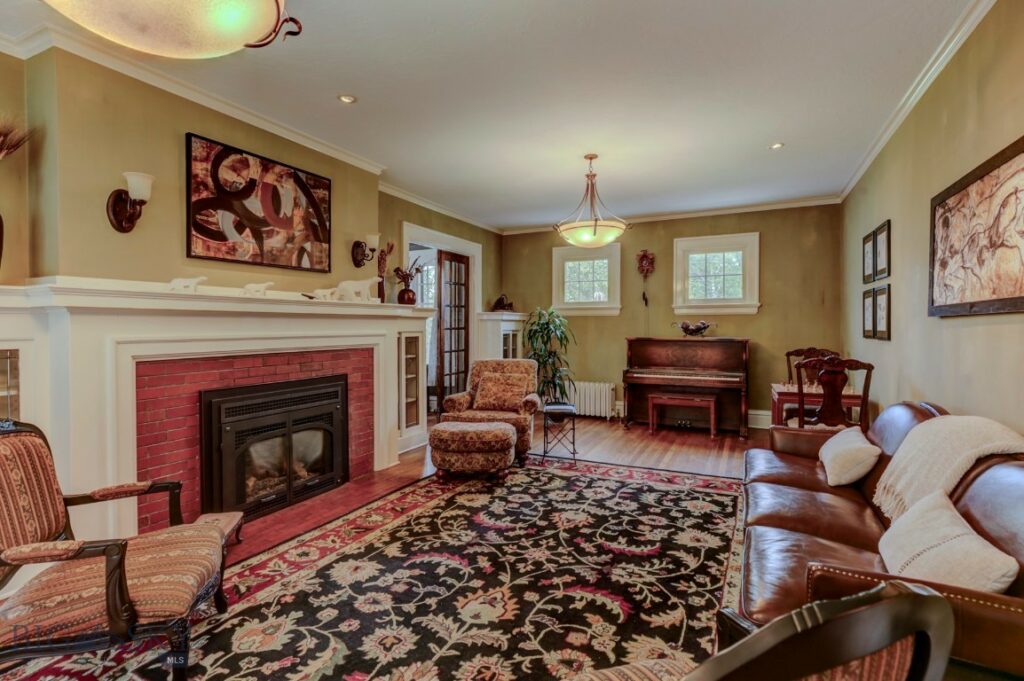 518 W Lewis Street, Livingston MT 59047