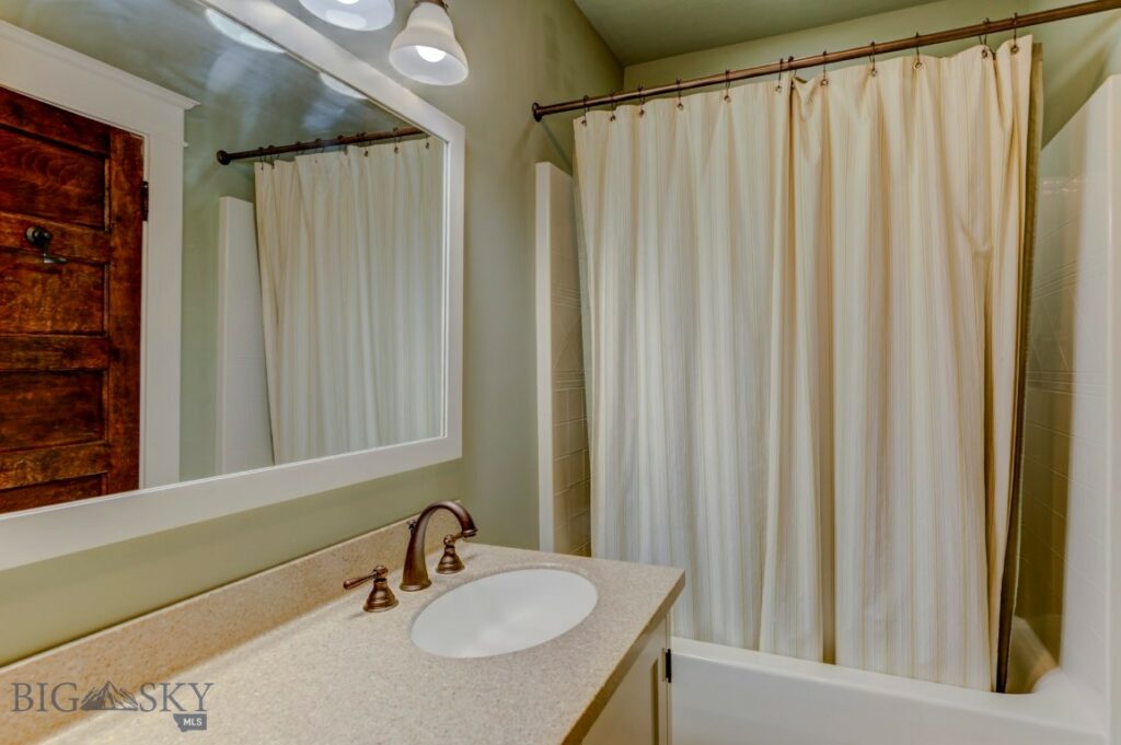 518 W Lewis Street, Livingston MT 59047