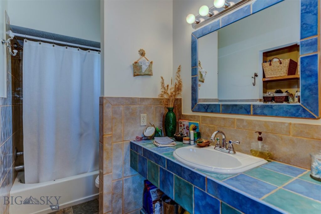 52 Eastep Lane, Livingston MT 59047