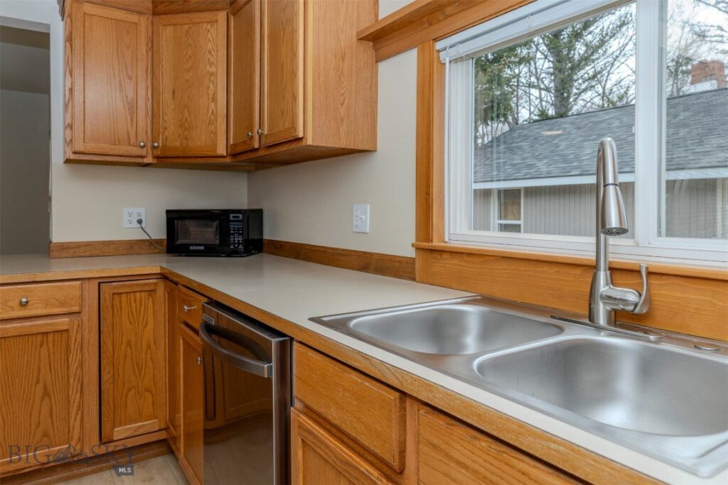 520 S 8th Street, Livingston MT 59047