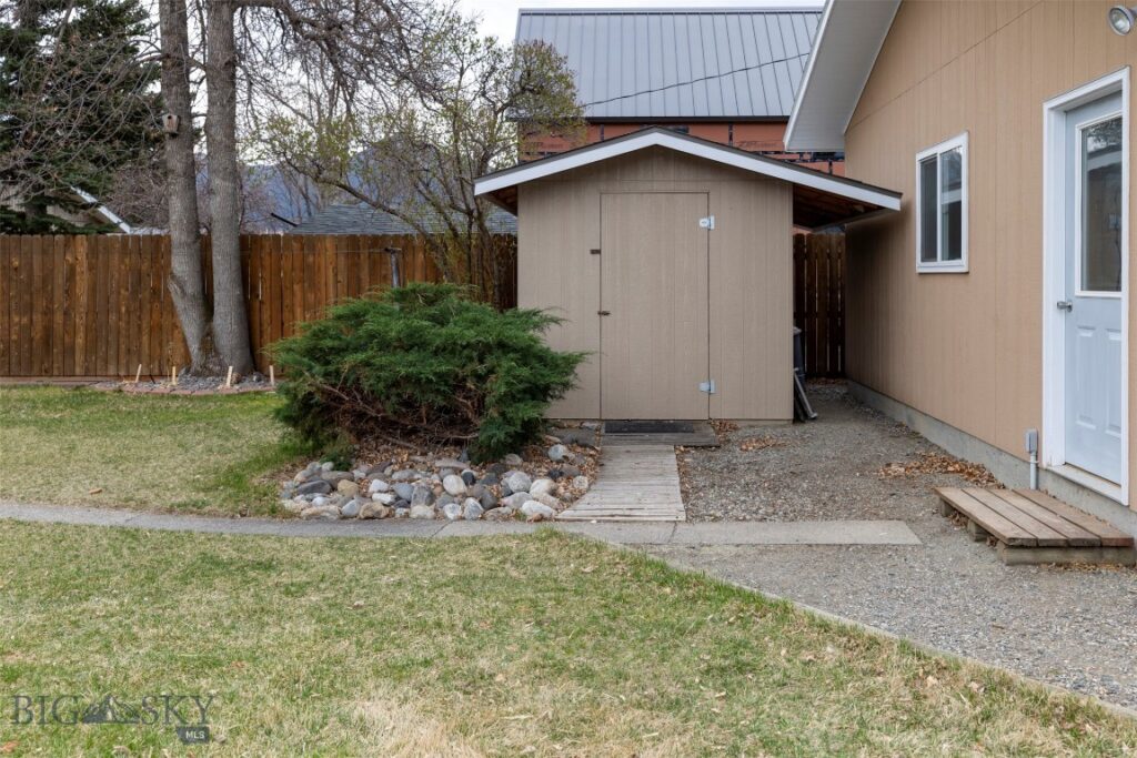 520 S 8th Street, Livingston MT 59047