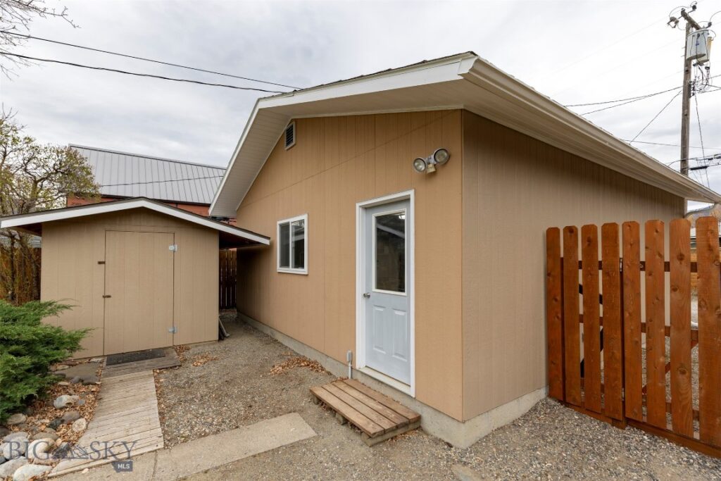 520 S 8th Street, Livingston MT 59047