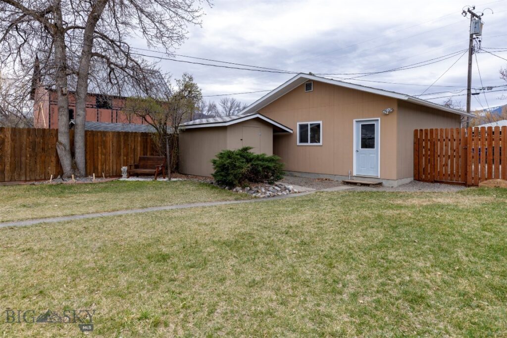 520 S 8th Street, Livingston MT 59047