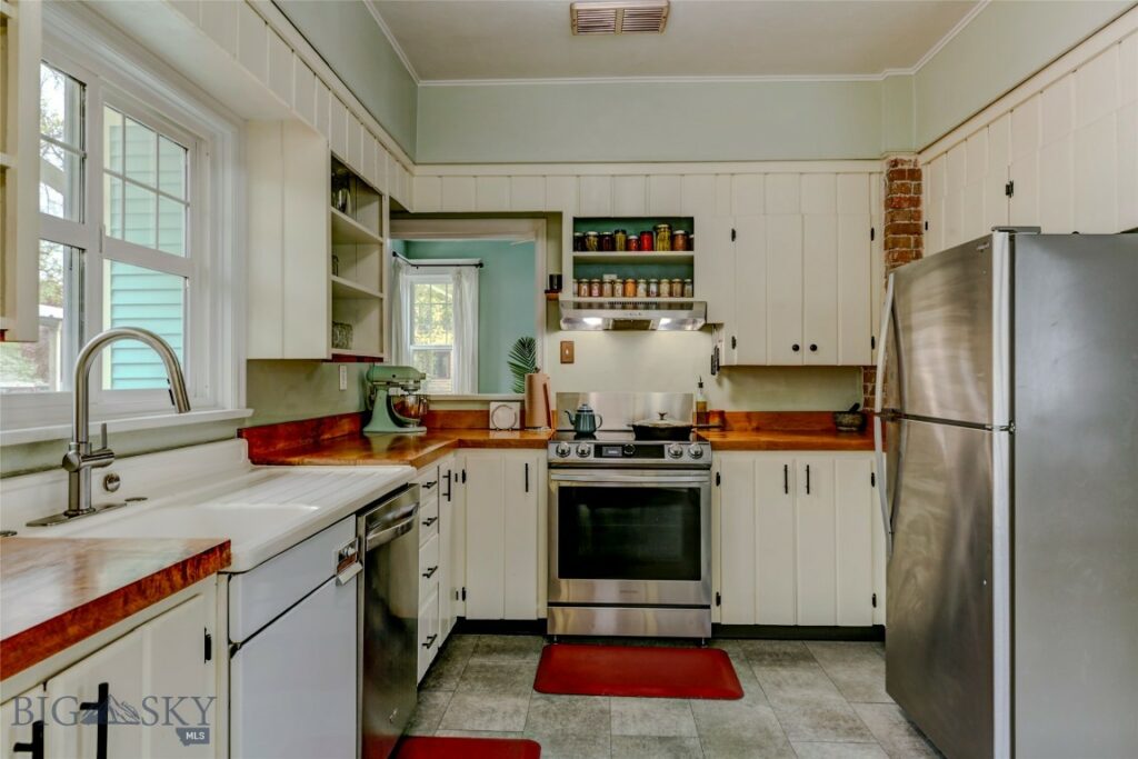523 W Lewis, Livingston MT 59047