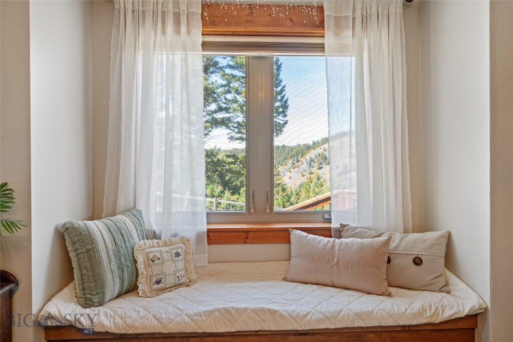 525 Colt Road, Bozeman MT 59715