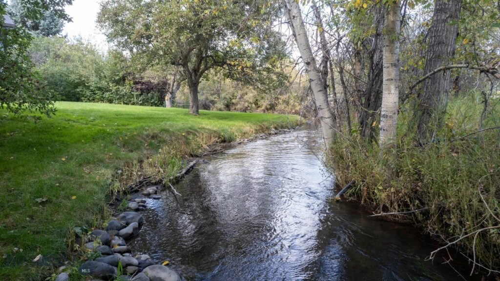 53 Arrowhead Trail, Bozeman MT 59718