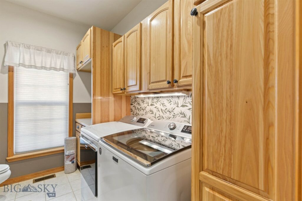 53 Walking Horse Way, Belgrade MT 59714