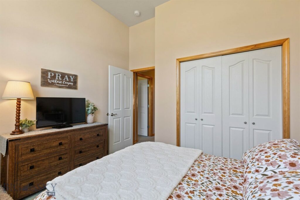53 Walking Horse Way, Belgrade MT 59714
