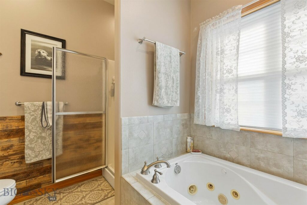 53 Walking Horse Way, Belgrade MT 59714