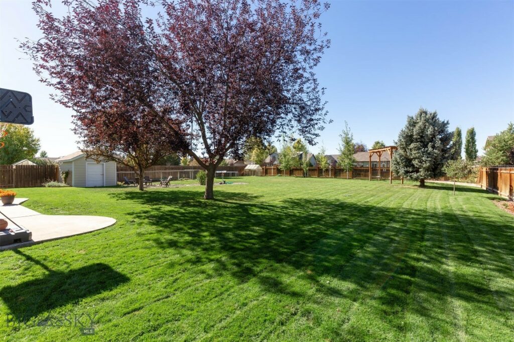 53 Walking Horse Way, Belgrade MT 59714