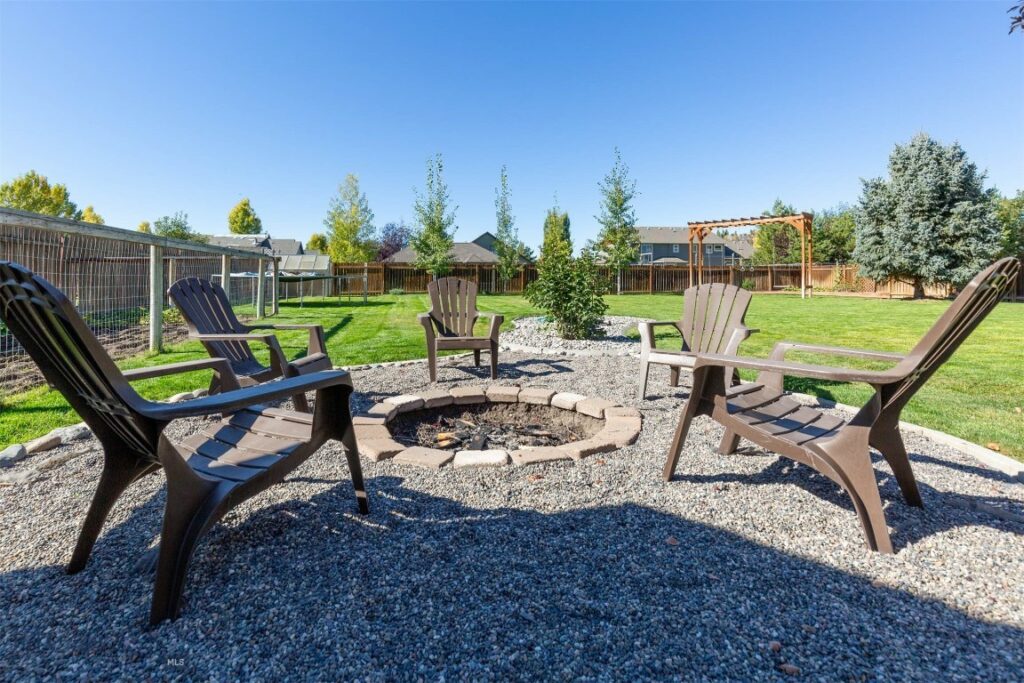 53 Walking Horse Way, Belgrade MT 59714