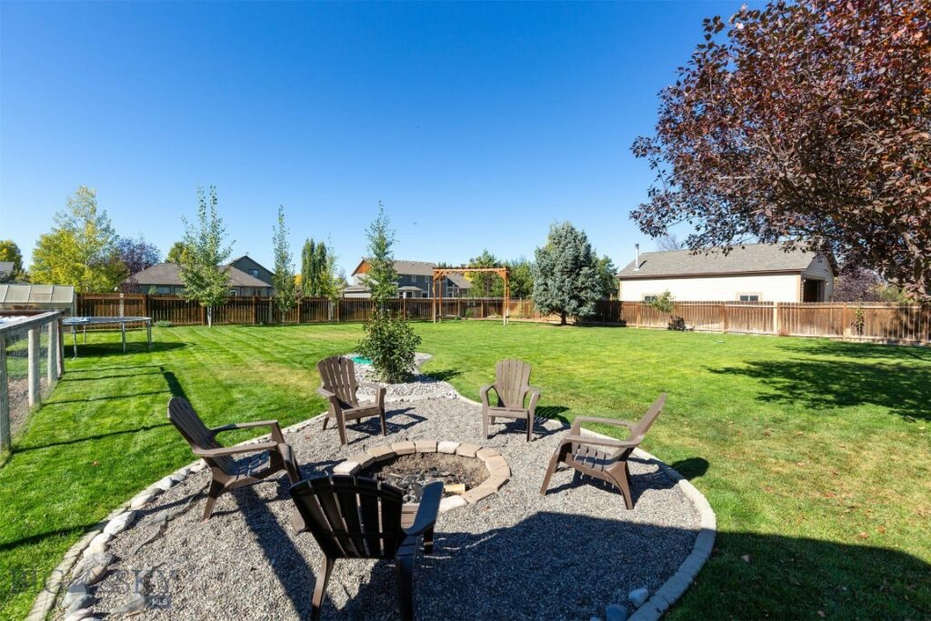 53 Walking Horse Way, Belgrade MT 59714