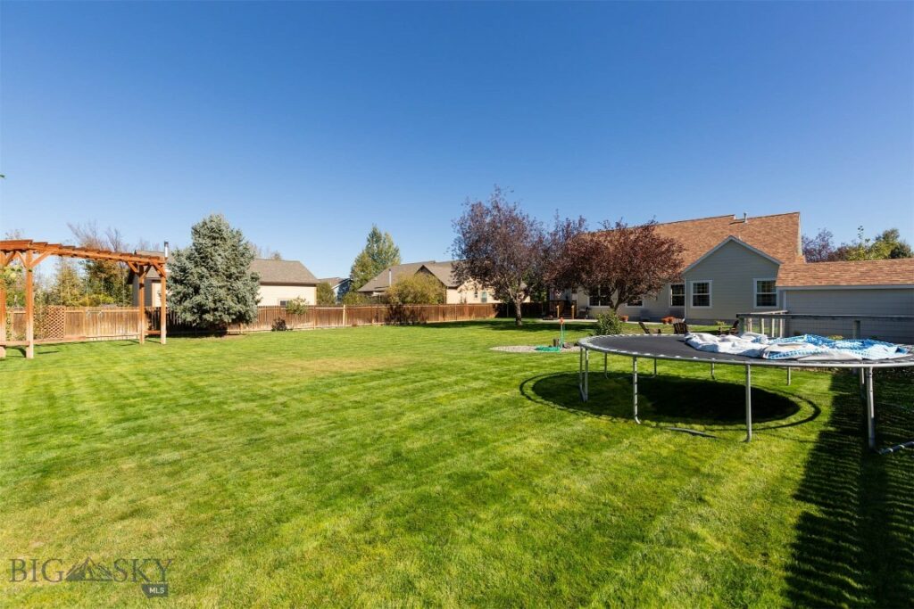 53 Walking Horse Way, Belgrade MT 59714