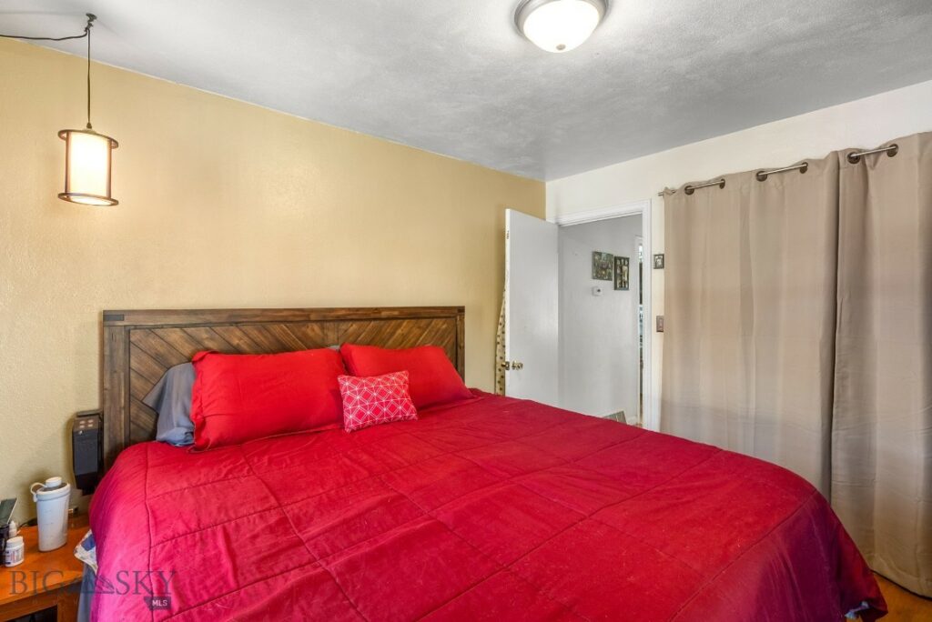 531 N Main Street, Livingston MT 59047