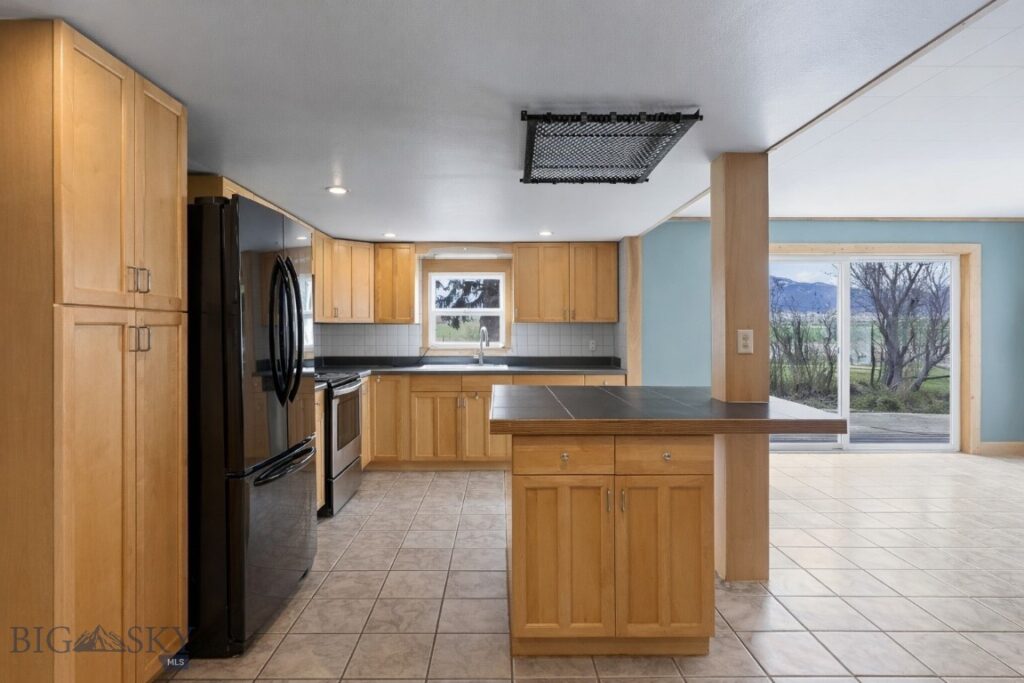5321 E Gallatin, Belgrade MT 59714