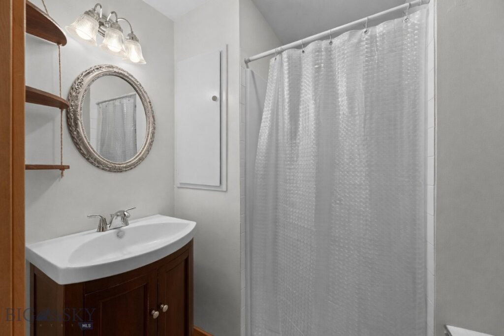 5321 E Gallatin, Belgrade MT 59714