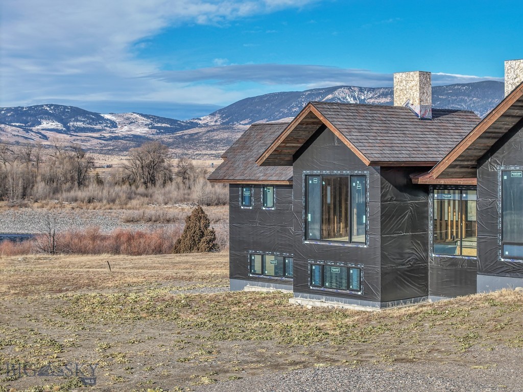 54 Rocky Hollow Trail, Livingston MT 59047