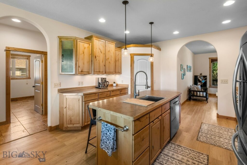 540 Coral Drive, Belgrade MT 59714