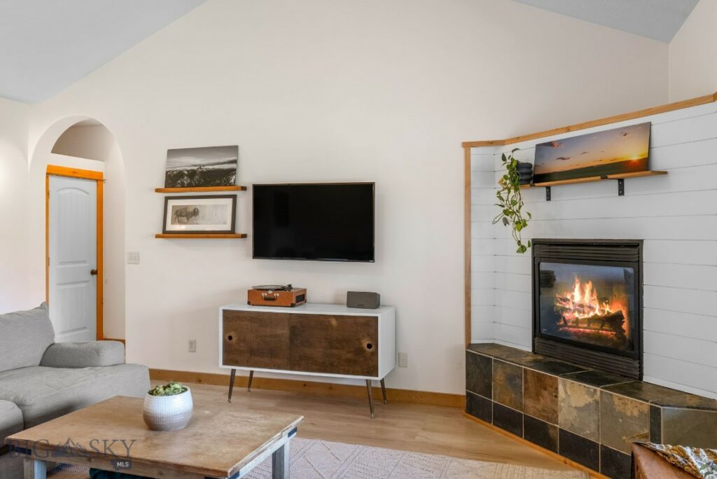 540 Coral Drive, Belgrade MT 59714