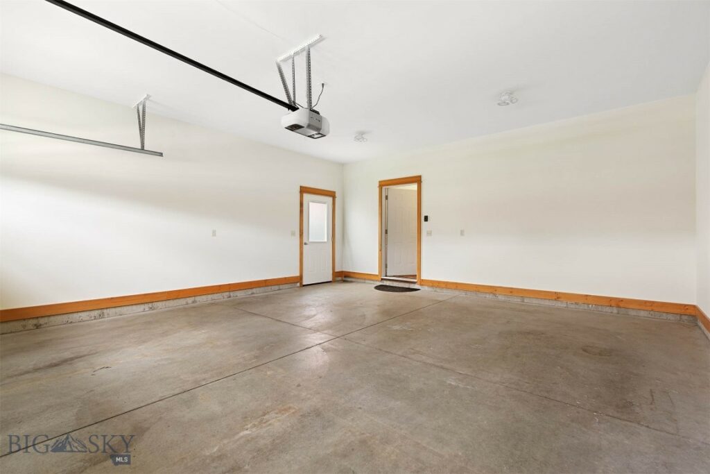 5467 Glenkirk, Bozeman MT 59718