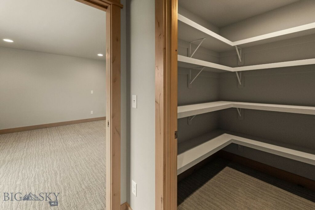 5497 Vermeer Lane, Bozeman MT 59178