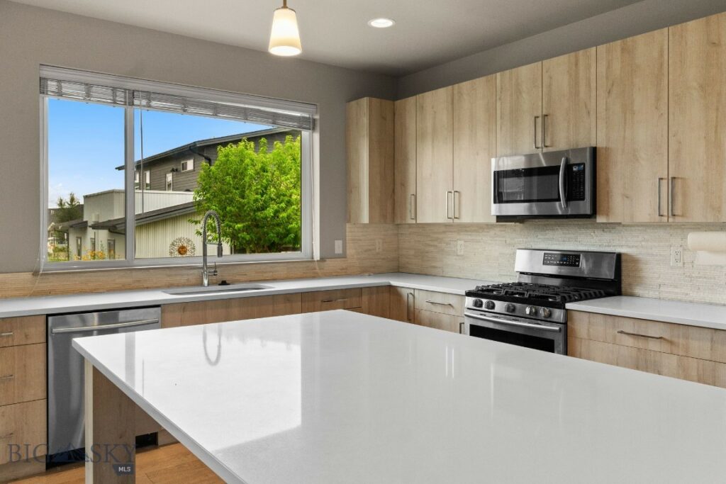 5497 Vermeer Lane, Bozeman MT 59178