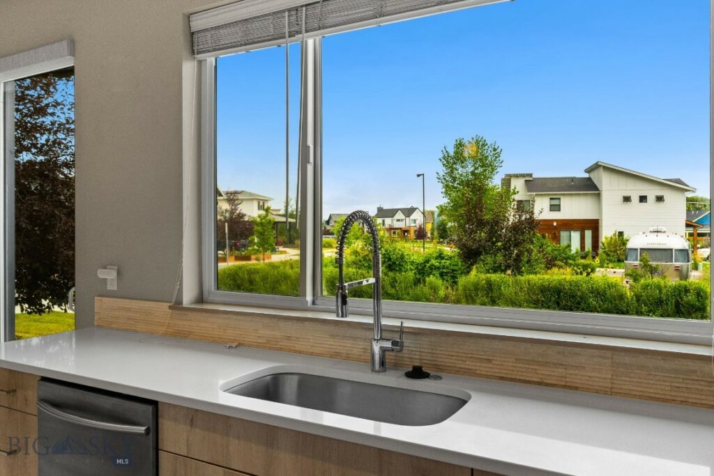 5497 Vermeer Lane, Bozeman MT 59178