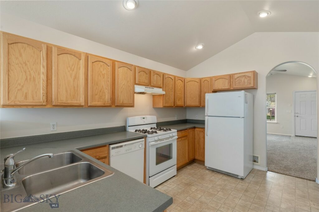 550 Green Tree, Belgrade MT 59714