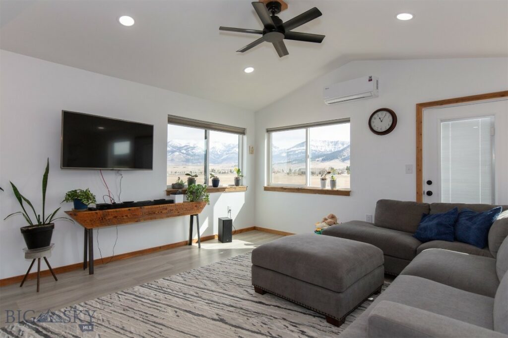 5546 Foster Lane, Belgrade MT 59714