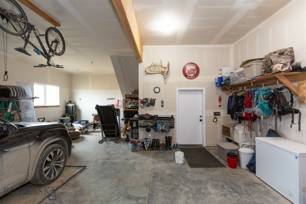 5546 Foster Lane, Belgrade MT 59714
