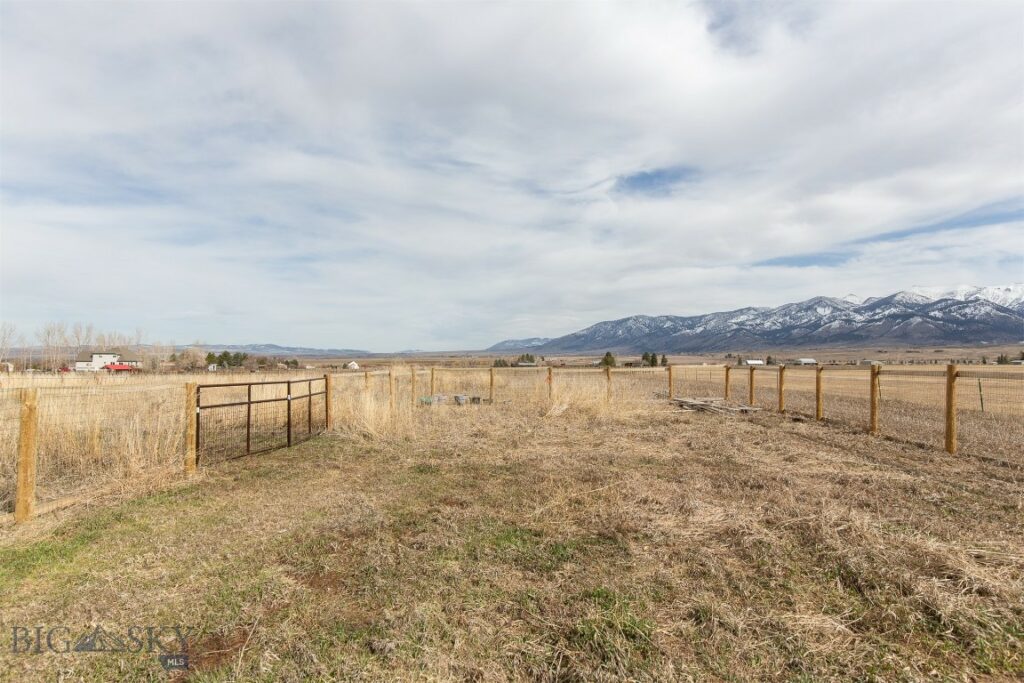 5546 Foster Lane, Belgrade MT 59714