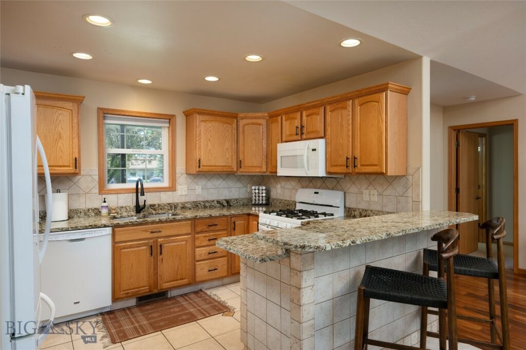 56 Green Belt Drive, Belgrade MT 59714