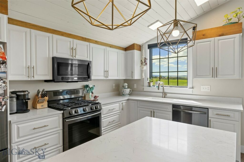 5667 Staffanson Road, Bozeman MT 59718