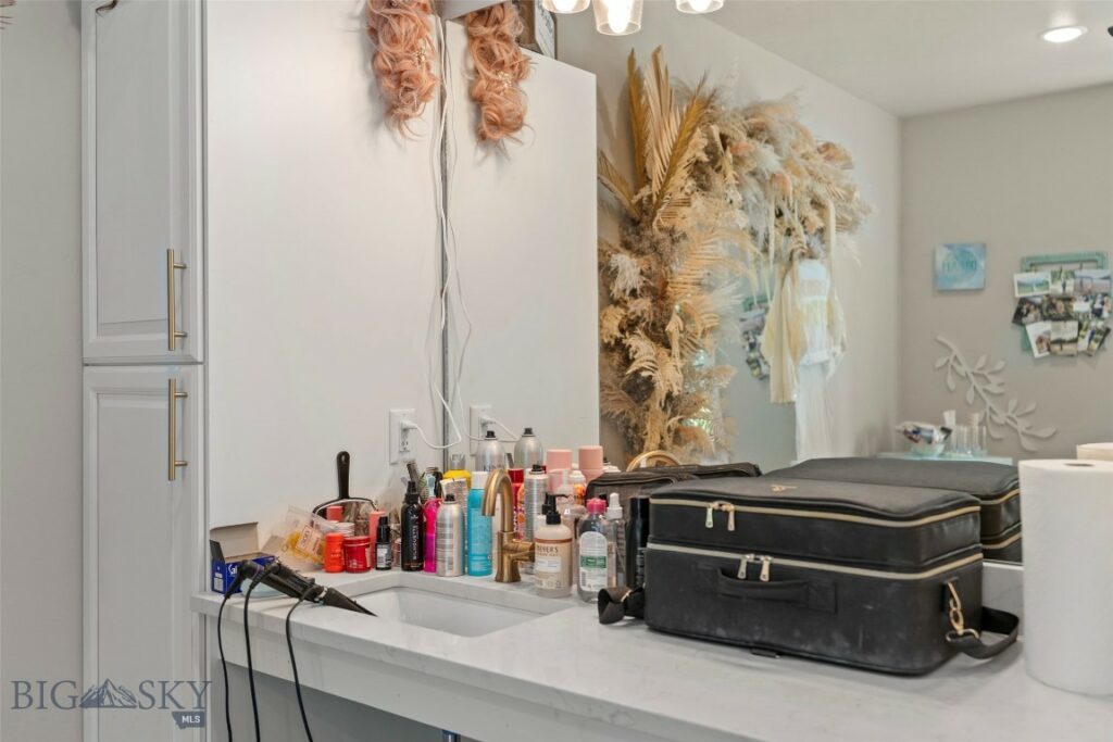 5667 Staffanson Road, Bozeman MT 59718