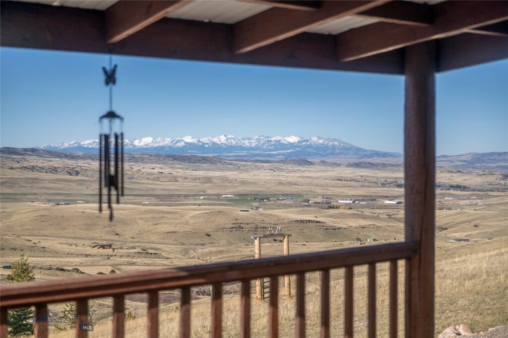 57 Outlaw Hill, Livingston MT 59047