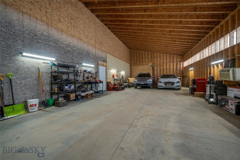 57 Outlaw Hill, Livingston MT 59047