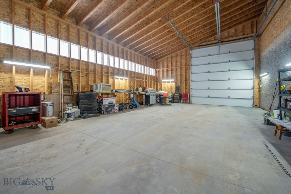 57 Outlaw Hill, Livingston MT 59047