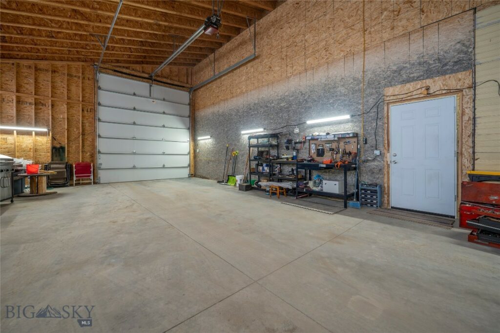 57 Outlaw Hill, Livingston MT 59047