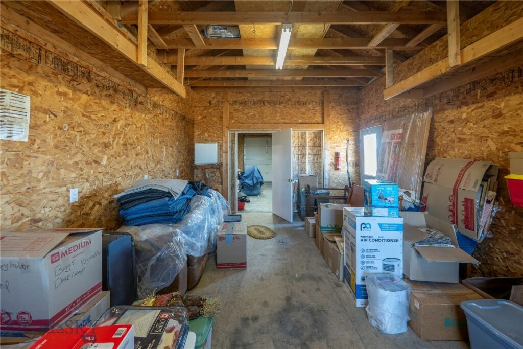 57 Outlaw Hill, Livingston MT 59047