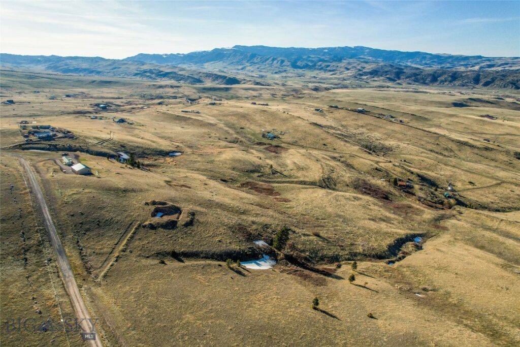 57 Outlaw Hill, Livingston MT 59047