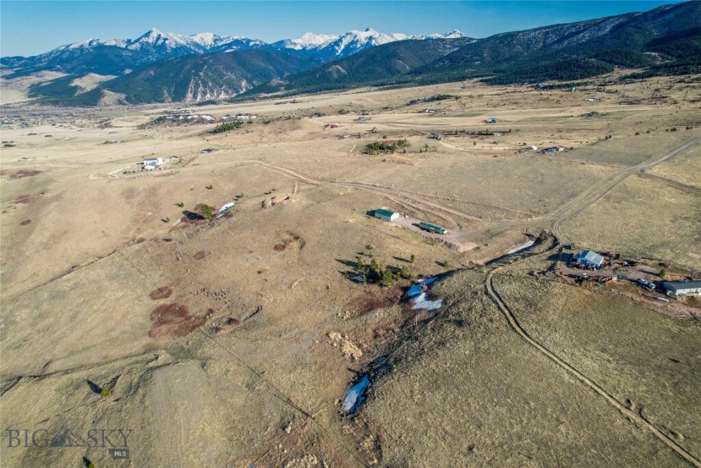 57 Outlaw Hill, Livingston MT 59047
