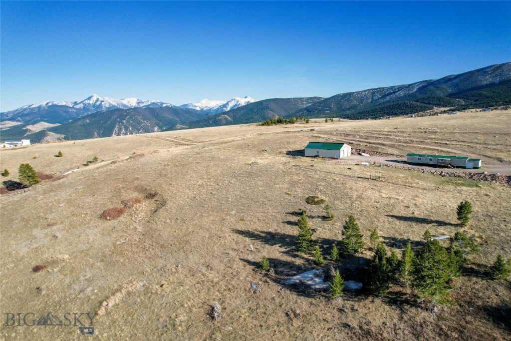 57 Outlaw Hill, Livingston MT 59047