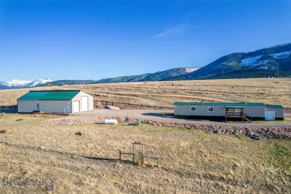 57 Outlaw Hill, Livingston MT 59047
