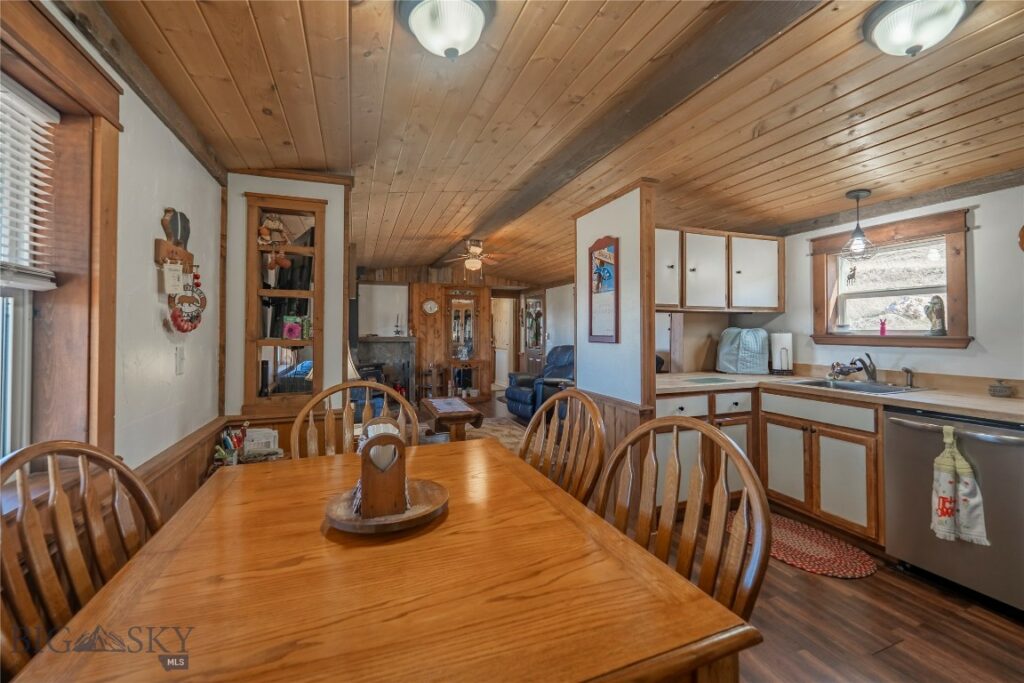 57 Outlaw Hill, Livingston MT 59047