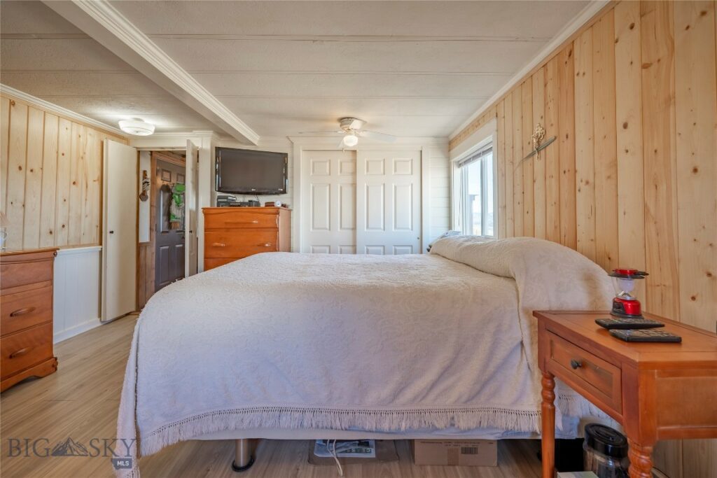 57 Outlaw Hill, Livingston MT 59047