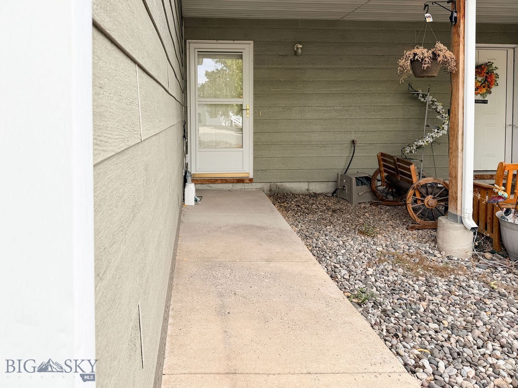 573 W Shore Drive, Belgrade MT 59714